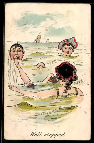 AK Drei Personen in Badekleidung im Wasser