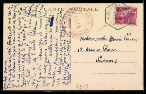 AK Rind kackt einen Wanderer an