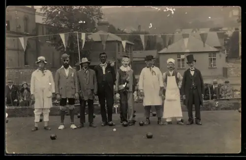 Foto-AK Faschingsgesellschaft in Kostümen