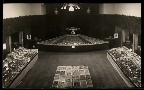 Foto-AK Heilbronn, Gartenbauausstellung Harmonie 1927, Innenräume