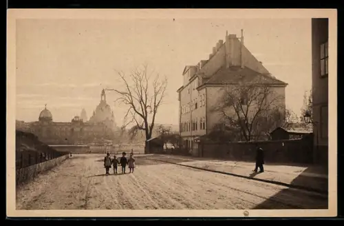 AK Dresden-Neustadt, Kinder auf der Wiesenstrasse