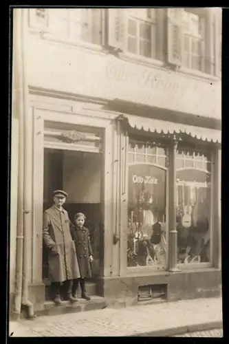 Foto-AK Schweinfurt, Geschäft von Otto Heim, Aussenansicht