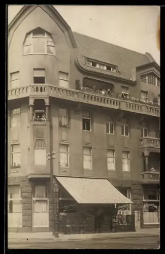 Foto-AK Düsseldorf, Gasthaus Tannewäldchen, Inh. Wilhelm Stolzmann, Rossstrasse Ecke Verdinger Strasse