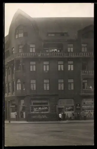 Foto-AK Düsseldorf Gasthaus Tannewäldchen, Inh. Wilhelm Stolzmann, Rossstrasse Ecke Verdinger Strasse