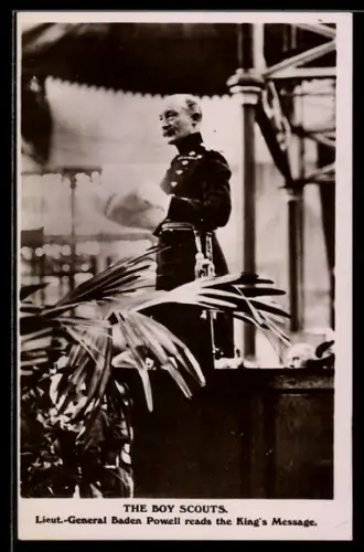 AK The Boy Scouts, Lieut.-Gen. Baden Powell reads the King`s Message
