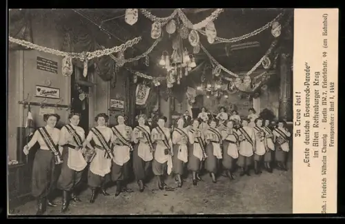 AK Berlin, Erste deutsche Hosenrock-Parade im Alten Rothenburger Krug, Gasthaus, Friedrichstrasse 99, Emanzipation