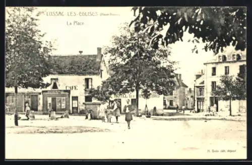 AK Lussac-les-Églises, La Place