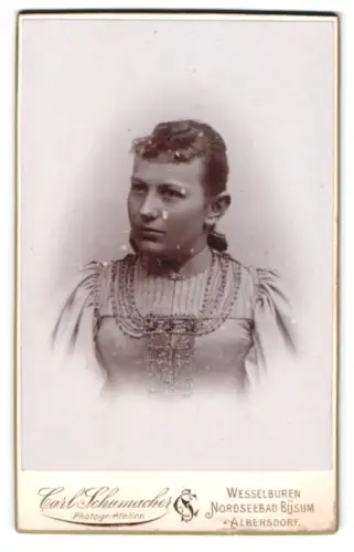 Fotografie Carl Schumacher, Wesselburen, Porträt einer jungen Frau