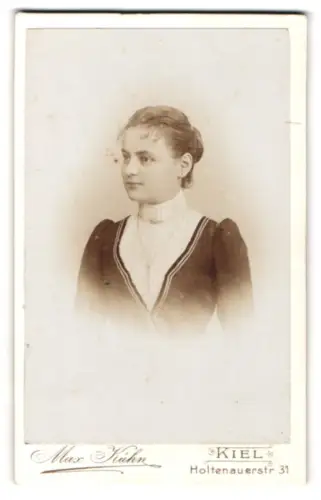 Fotografie Max Kühn, Kiel, Holtenauerstr. 31, Porträt einer jungen Frau