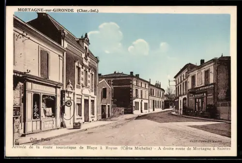 AK Mortagne-sur-Gironde, Arrivée de la route touristique de Blaye à Royan, A droite route de Mortagne à Saintes