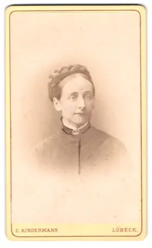 Fotografie C. Kindermann, Lübeck, Breite Strasse 788, Porträt einer Dame