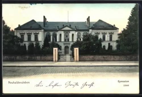 AK Neuhaldensleben, Gymnasium mit Strassenpartie