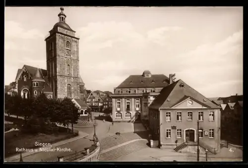 AK Siegen, Rathaus u. Nicolai-Kirche aus der Vogelschau