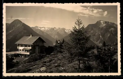 AK Gschösswandhütte, Hütte mit gewaltigem Bergpanorama