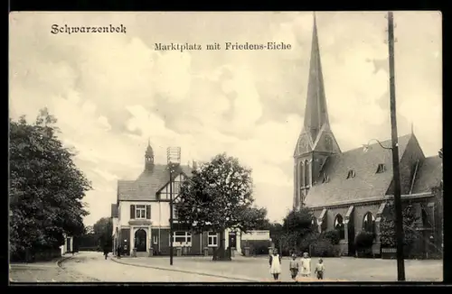 AK Schwarzenbek, Partie am Marktplatz mit Friedens-Eiche