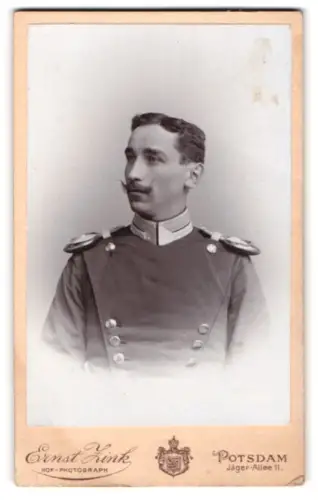 Fotografie Ernst Zink, Potsdam, Jäger-Allee 11, Unteroffizier der Garde-Ulanen in Uniform