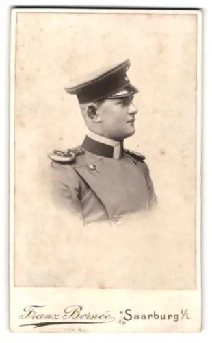 Fotografie Franz Borné, Saarburg i. L., Langestr. 42, Einjährig-Freiw. Uffz. Duehle, Ulanen-Regiment Nr. 11 in Uniform