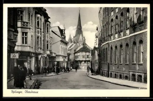 AK Ratingen, Oberstrasse mit Geschäften und Kirche
