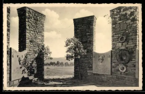 AK Hormersdorf, Ehrenmal Huthübel, Höhe 587