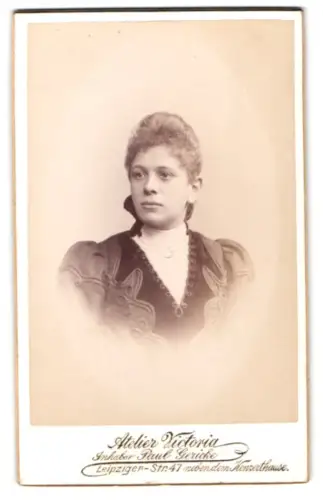 Fotografie Atelier Victoria, Berlin, Leipziger Str. 47, Porträt einer Frau