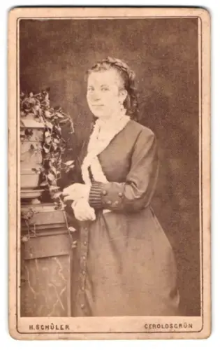 Fotografie H. Schüler, Geroldsgrün, Portrait einer Dame