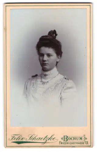 Fotografie Felix Schaetzke, Bochum, Friedrichstrasse 13, Porträt einer jungen Frau