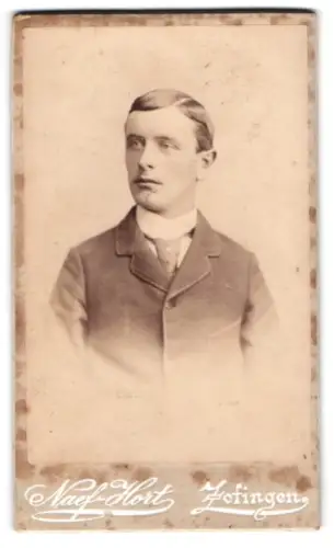 Fotografie Naef-Hort, Zofingen, Luzernerstrasse, Porträt eines jungen Mannes