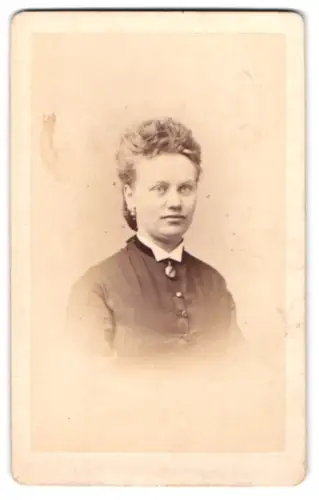 Fotografie F. Zirkler, Clausthal, Portrait einer Frau