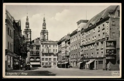 AK Liegnitz, Strassenpartie am Ring mit Städtischer Sparkasse