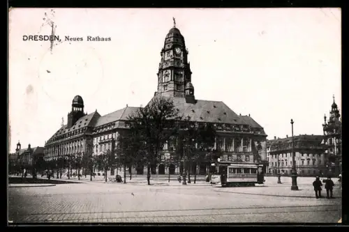 AK Dresden, Neues Rathaus mit Strassenbahn