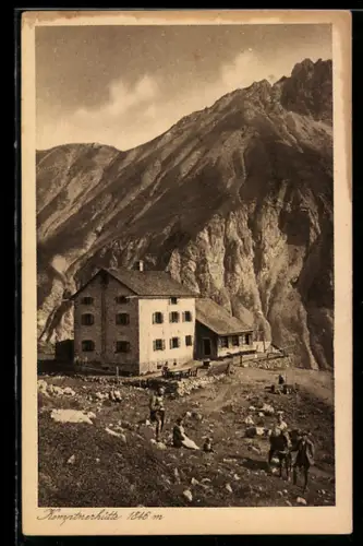 AK Kemptnerhütte, Ansicht gegen die Berge