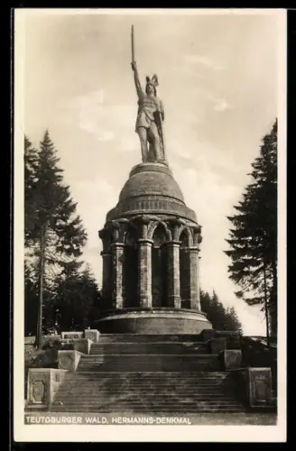 AK Detmold, Hermanns-Denkmal im Teutoburger Wald