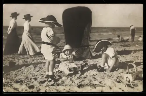 AK Die drei Söhne des Kronprinzen Wilhelm von Preussen am Strand