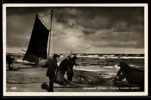 AK Ahlbeck, Fischer machen seeklar mit Möwen in der Luft