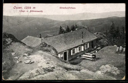AK Unterkunftshaus Osser, Blick auf das Haus vom Felsen aus