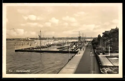 AK Kiel, Olympiahafen mit Uferstrasse