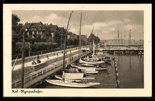 AK Kiel, Olympiahafen, Segelboote, Uferpromenade
