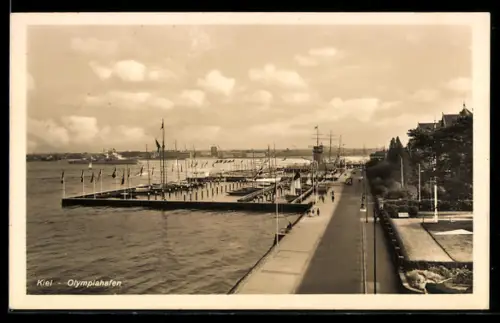AK Kiel, Olympiahafen mit Uferstrasse