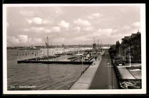 AK Kiel, Olympiahafen mit Uferstrasse