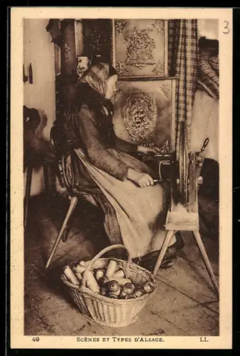 AK Alte Dame in elsass-lothringischer Tracht