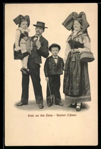 AK Familie in elsass-lothringischer Tracht