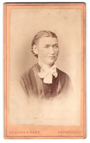 Fotografie Reinhard & Marr, Zweibrücken, Porträt einer Dame