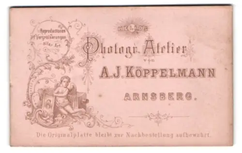 Fotografie A. J. Köppelmann, Arnsberg, Kleiner Engel mit Fotografie, Pallette und Fotoapparat