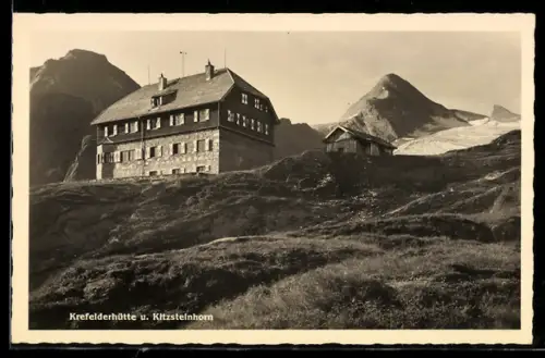 AK Krefelderhütte und Kitzsteinhorn, Blick den Hang hinauf zur Berghütte