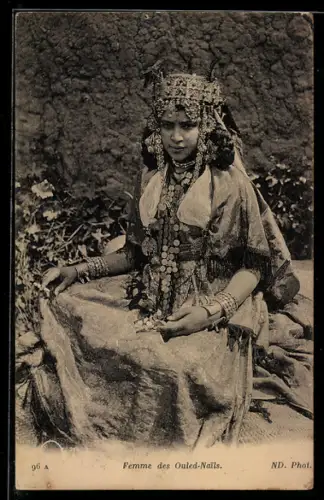 AK Femme des Ouled-Nails, arabische Volkstypen