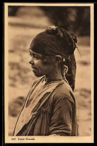 AK Portrait d`une petite Nomade