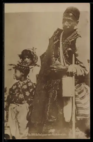 AK Mann und zwei Kinder in mazedonischer Volkstracht