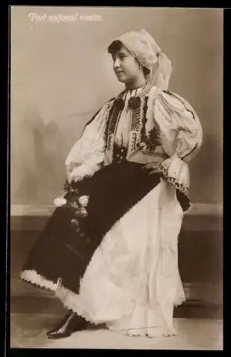 AK Portrait einer rumänischen Frau in Nationaltracht