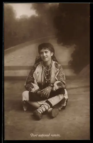 AK Portrait einer rumänischen Frau in Tracht