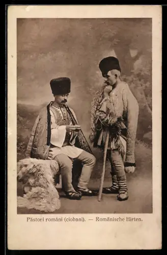 AK Rumänische Hirten in landestypischer Tracht